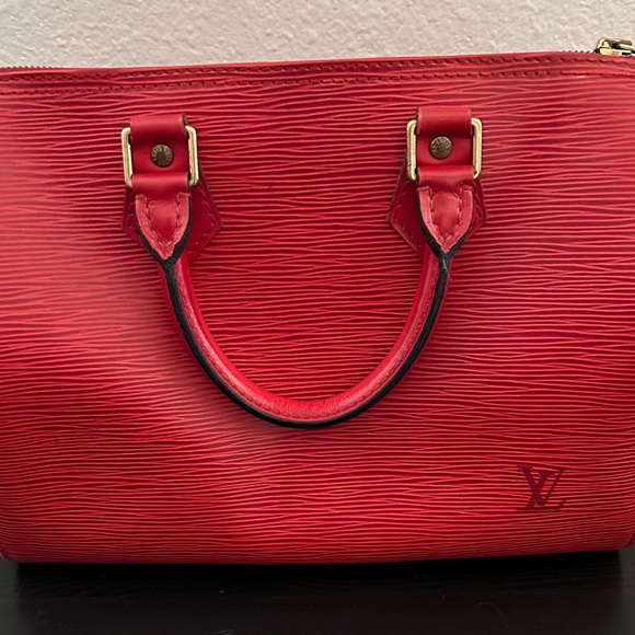 Louis Vuitton Speedy 30 Satchel/Top Handle Bag Red Leather - Picture 2 of 10